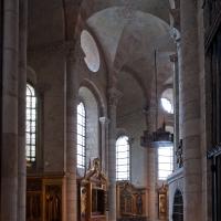 Basilique Saint-Sernin de Toulouse - Interior, chevet, north ambulatory looking east