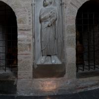 Basilique Saint-Sernin de Toulouse - Interior, chevet, ambulatory, south hemicycle wall, relief sculpture