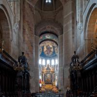 Basilique Saint-Sernin de Toulouse - Interior, nave looking east, choir stalls, crossing