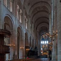 Basilique Saint-Sernin de Toulouse - Interior, nave looking northeast