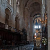 Basilique Saint-Sernin de Toulouse - Interior, nave looking northeast, choir stalls, crossing