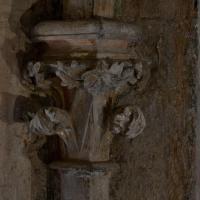 Basilique Saint-Sernin de Toulouse - Interior, upper crypt, vaulting shaft capital