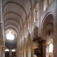 Basilique Saint-Sernin de Toulouse - Interior, choir looking northwest into nave, north aisles
