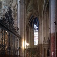 Cathédrale Saint-Étienne de Toulouse - Interior, chevet, south ambulatory looking northeast towards axial chapel