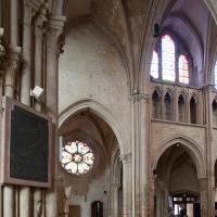 Église Notre-Dame d'Auxonne - Interior, south transept and crossing from north transept