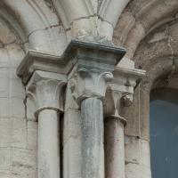 Église Notre-Dame d'Auxonne - Exterior, south transept, south clerestory, shaft capitals