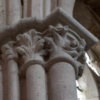 Église Notre-Dame d'Auxonne - Interior, nave, north clerestory, vaulting shaft capitals