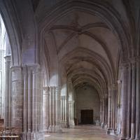 Église Notre-Dame d'Auxonne - Interior, north nave aisle looking west