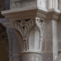 Cathédrale Saint-Vincent de Chalon-sur-Saône - Interior, nave, north arcade, pier capital