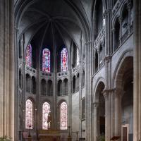 Cathédrale Saint-Vincent de Chalon-sur-Saône - Interior, crossing looking east into chevet