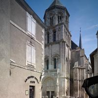 Église Sainte-Radegonde de Poitiers - Exterior, western frontispiece looking northeast