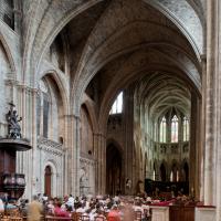 Cathédrale Saint-André de Bordeaux - Interior, nave looking northeast
