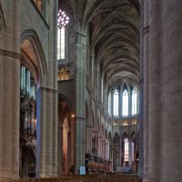 Cathédrale Notre-Dame de Rodez - Interior, nave looking northeast