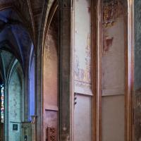 Cathédrale Notre-Dame de Rodez - Interior, chevet, south aisle looking southeast, radiating chapel