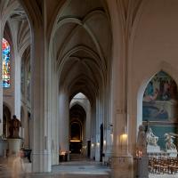 Église Saint-Gervais-Saint-Protais de Paris - Interior, north chevet aisle looking west
