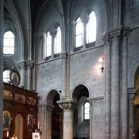 Église Saint-Julien-le-Pauvre de Paris - Interior, nave looking southeast, south chevet elevation
