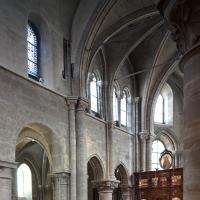 Église Saint-Julien-le-Pauvre de Paris - Interior, nave, south aisle looking northeast