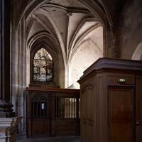 Église Saint-Merri - Interior, nave, north aisle looking south 