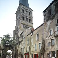 Église Notre-Dame de La-Charité-sur-Loire - Exterior, western portal courtyard, looking northwest at the tower