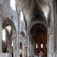 Église Sainte-Croix de Bordeaux - Interior, nave looking northeast