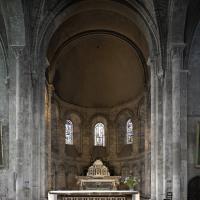 Église Sainte-Croix de Bordeaux - Interior, crossing looking east into chevet, apse
