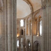 Église Sainte-Foy de Conques - Interior, north transept, gallery level looking southeast into chevet