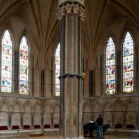 Lincoln Cathedral - Interior, chapter house column 