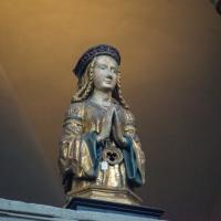St. Ursula - Detail: Reliquary in triforium
