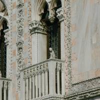 Ca' d'Oro - detail: balcony, canal facade