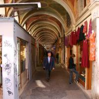 Rialto - view of arcades surrounding Campo S. Giacomo di Rialto