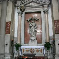 San Giorgio Maggiore - detail: side altar with Madonna