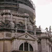 Santa Maria della Salute - detail: drum of dome