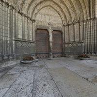 Cathédrale Notre-Dame de Noyon - Exterior: western frontispiece, central portal and porch