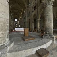 Église de Saint-Leu-d'Esserent - Interior: ambulatory, axial bay