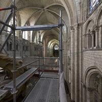Cathédrale Saint-Étienne de Sens - Interior: choir scaffolding, from triforium, north