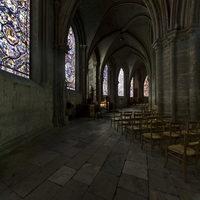 Cathédrale Saint-Étienne de Bourges - Interior: chevet, north outer ambulatory, radiating chapel 