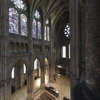 Cathédrale Notre-Dame de Chartres - Interior: north nave triforium level