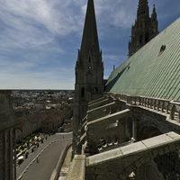 Cathédrale Notre-Dame de Chartres - Exterior: south transept, roof, west side
