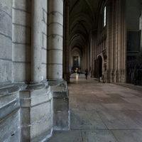 Cathédrale Saint-Jean-Baptiste de Lyon - Interior: north nave aisle