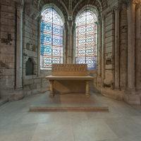 Basilique de Saint-Denis - Interior: chevet, north inner ambulatory