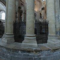 Église Sainte-Foy de Conques - Interior: ambulatory, north turning bay