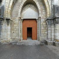 Église Saint-Cyr-et-Sainte-Juliette - Exterior: Facade