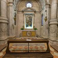 Santi Apostoli - Interior: South Nave Chapel