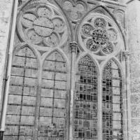 Cathédrale Saint-Pierre de Beauvais - Exterior, upper hemicycle, detail of triforium