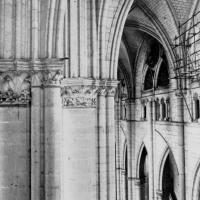 Cathédrale Saint-Pierre de Beauvais - Interior, north choir aisles, inner aisle, general view to the west
