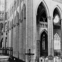 Cathédrale Saint-Pierre de Beauvais - Interior, choir central vessel and south transept