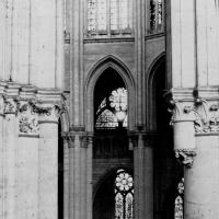 Cathédrale Saint-Pierre de Beauvais - Interior, choir, base of hemicycle