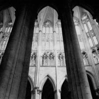 Cathédrale Saint-Pierre de Beauvais - Interior, choir, south side, at base of hemicycle