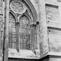Cathédrale Saint-Pierre de Beauvais - Exterior, south transept façade, east aisle, detail of lower window