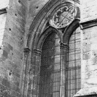 Cathédrale Saint-Pierre de Beauvais - Exterior, north transept façade, east aisle, detail of lower window